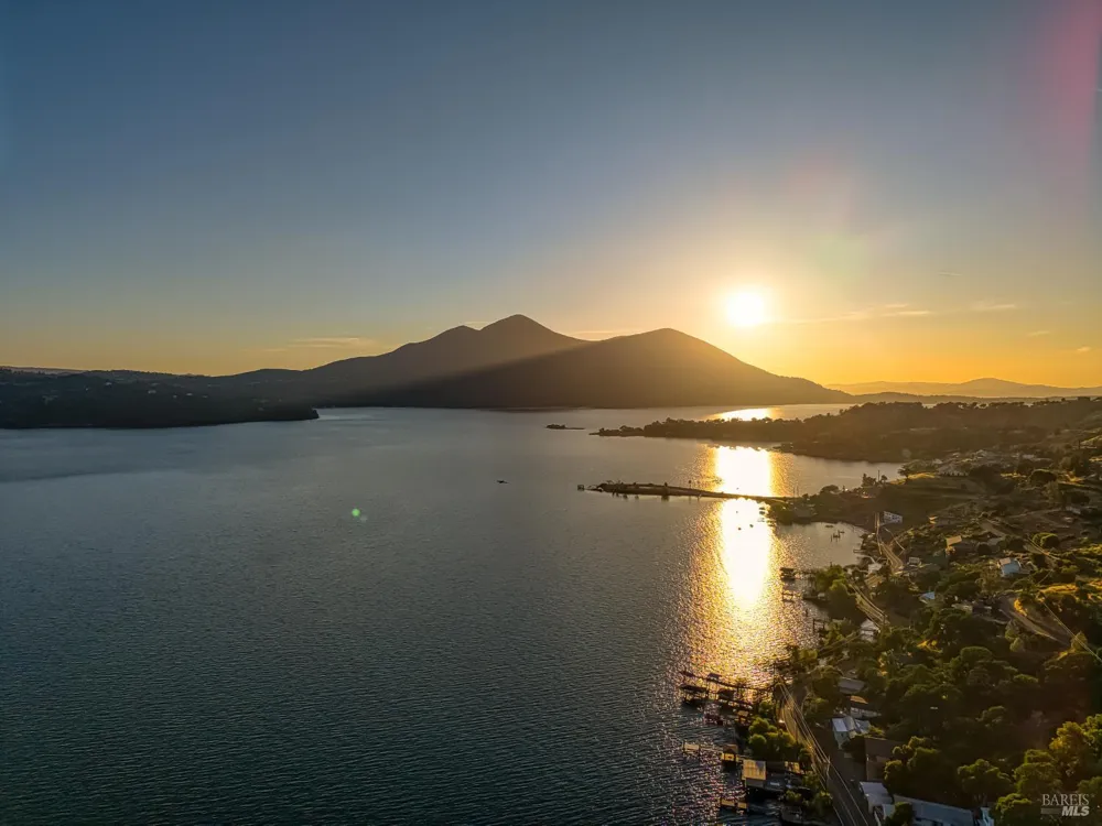 12620 Lakeshore Drive Clearlake, CA 95422