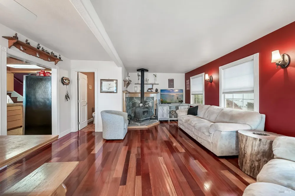 12620 Lakeshore Drive Clearlake, CA 95422