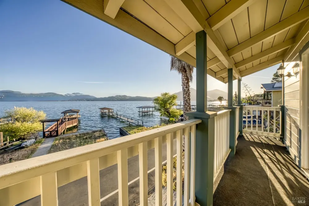 12620 Lakeshore Drive Clearlake, CA 95422
