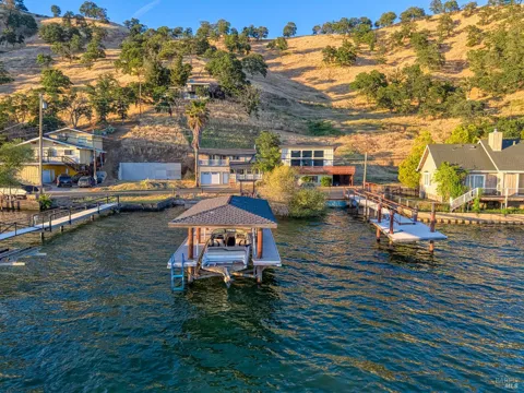 12620 Lakeshore Drive