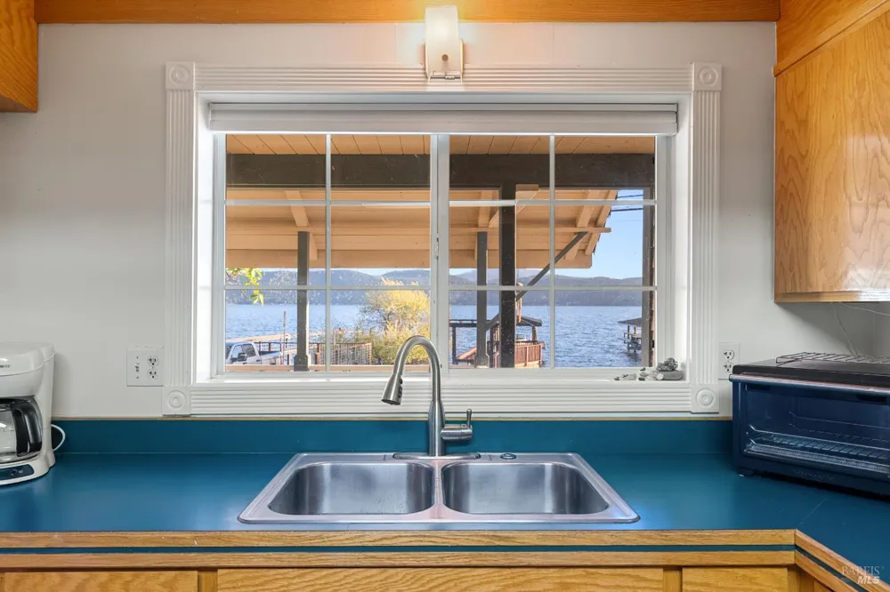 12620 Lakeshore Drive Clearlake, CA 95422