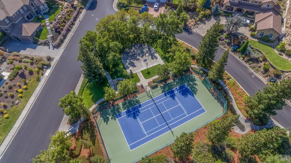 2030 Pinecrest Court Vacaville, CA 95688
