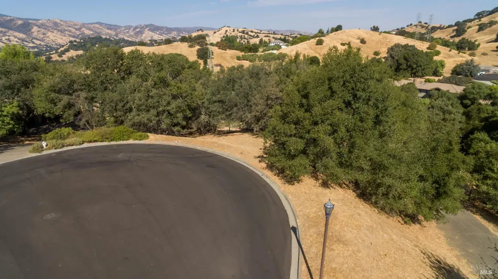 2030 Pinecrest Court Vacaville, CA 95688