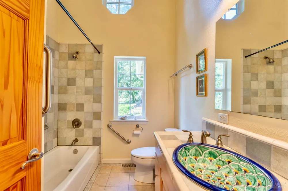 18940 Timber Pointe Drive Fort Bragg, CA 95437