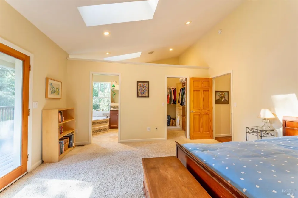 18940 Timber Pointe Drive Fort Bragg, CA 95437