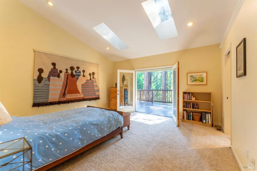 18940 Timber Pointe Drive Fort Bragg, CA 95437