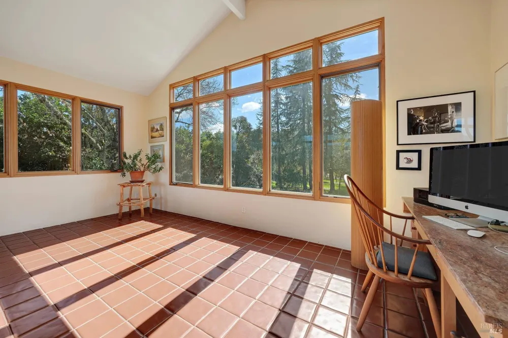5809 Sharp Road Calistoga, CA 94515