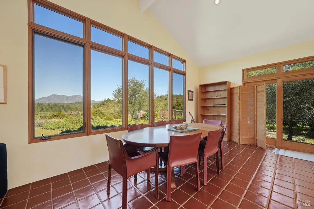5809 Sharp Road Calistoga, CA 94515