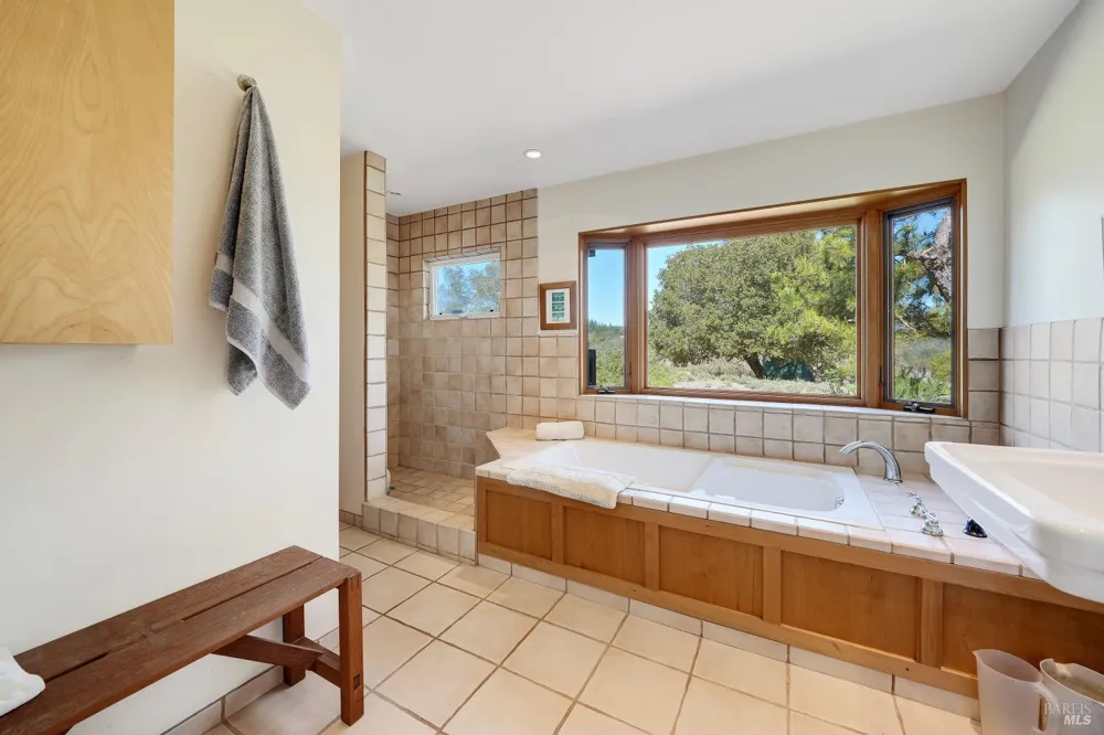 5809 Sharp Road Calistoga, CA 94515