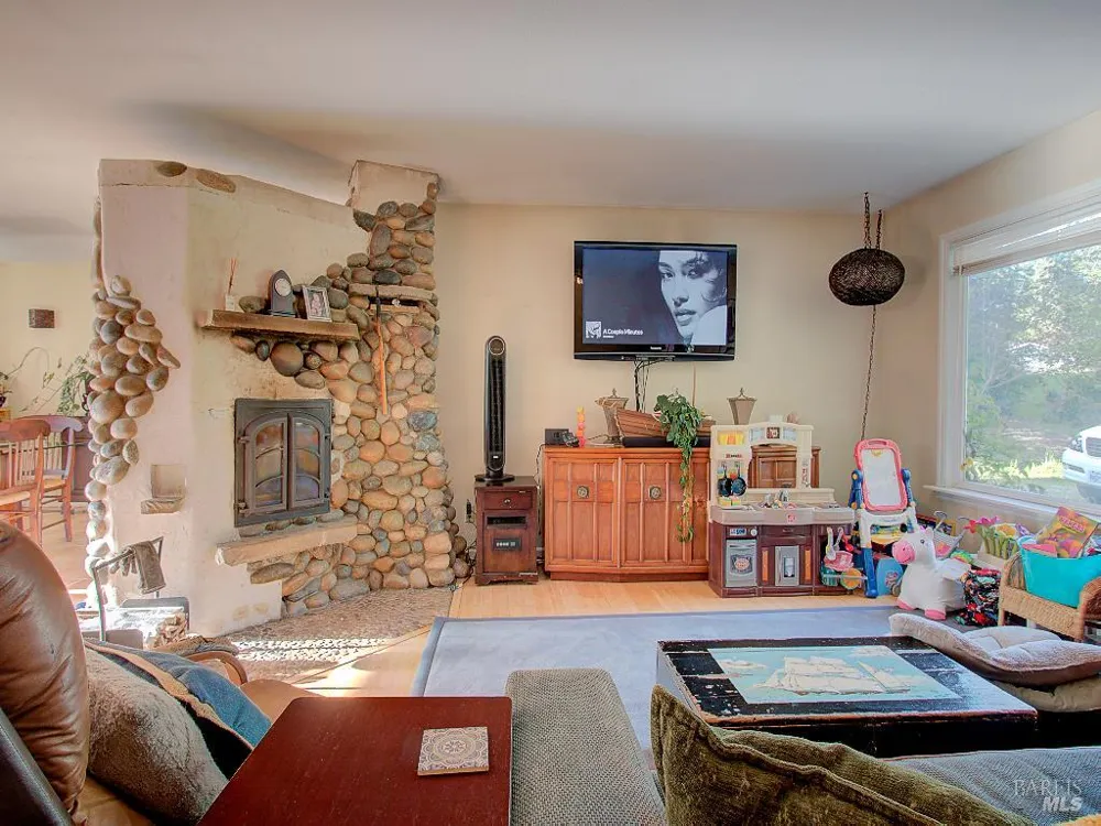 31191 Turner Road Fort Bragg, CA 95437