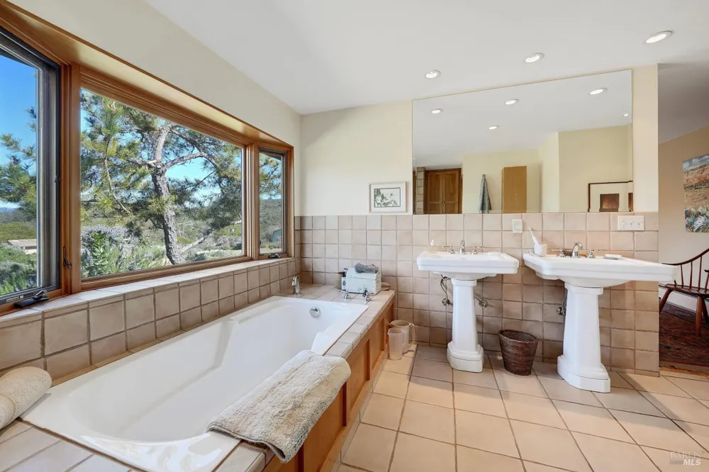 5809 Sharp Road Calistoga, CA 94515