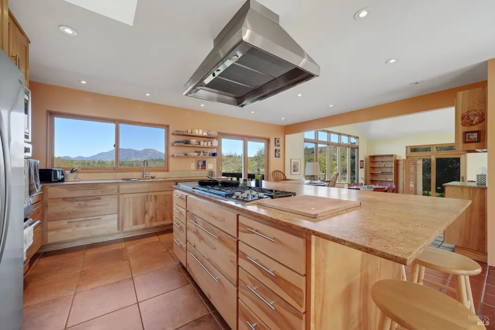 5809 Sharp Road Calistoga, CA 94515