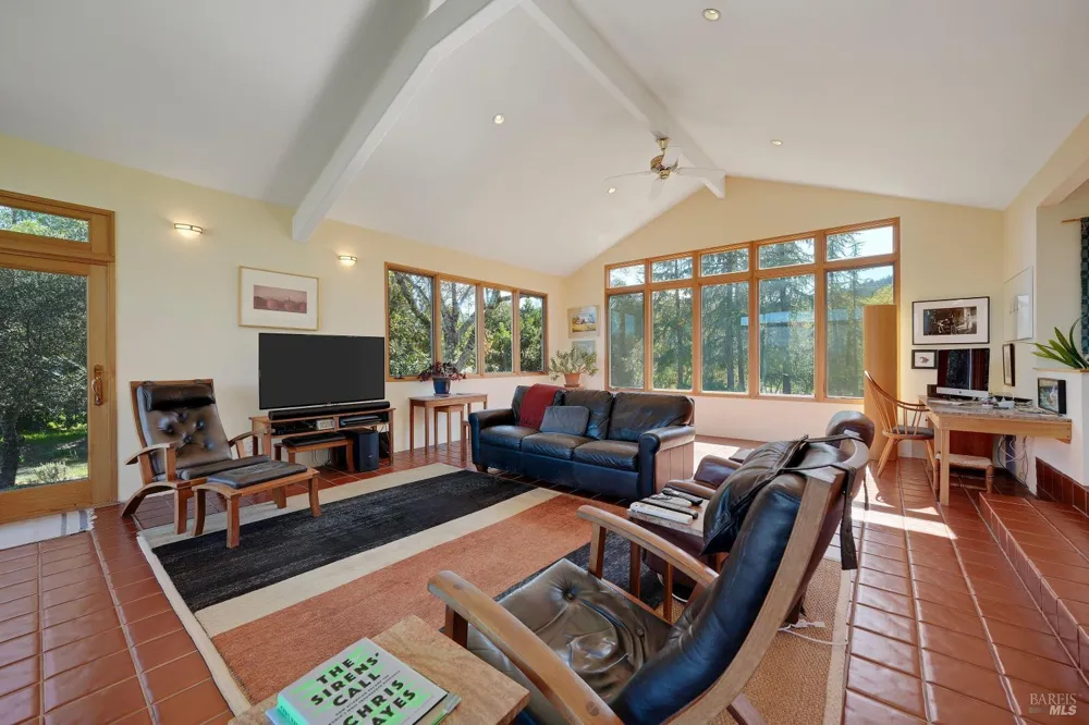 5809 Sharp Road Calistoga, CA 94515