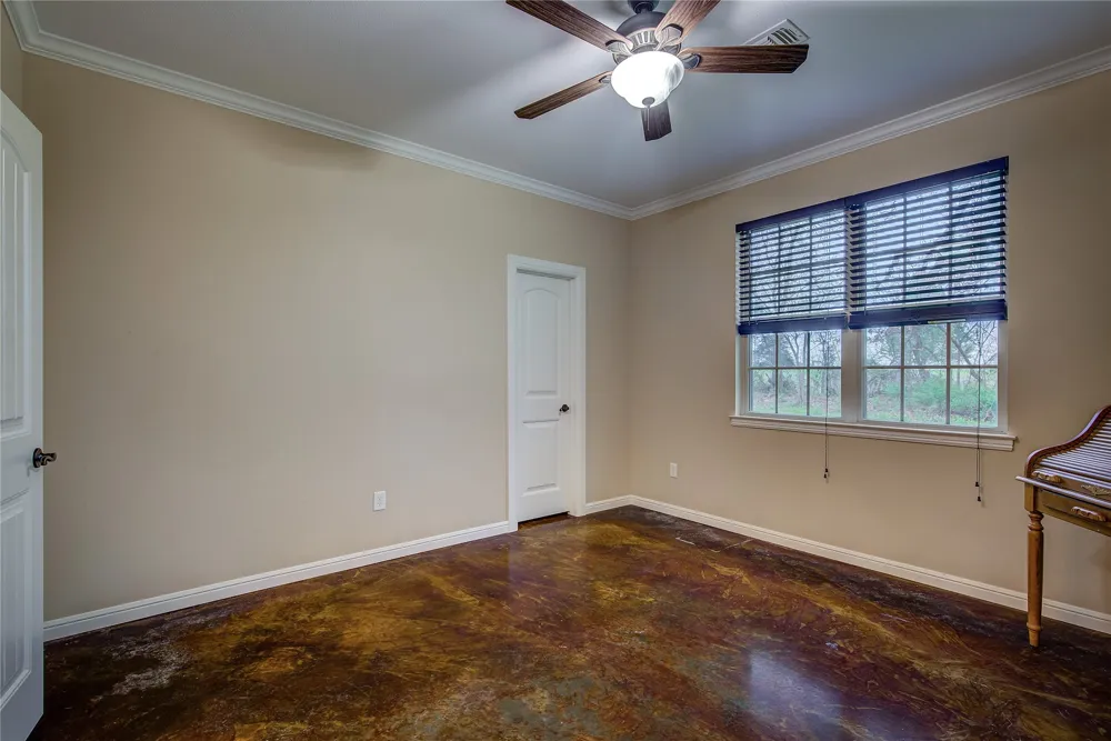 811 Rs County Road 4250 Point, TX 75472