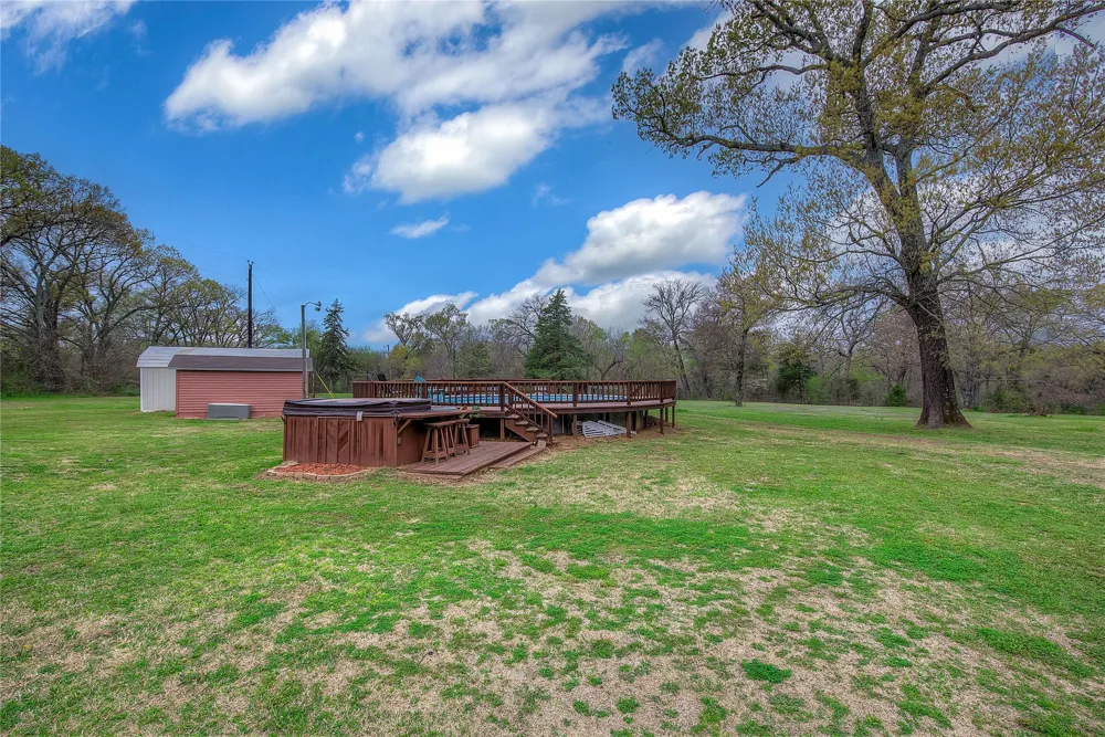 811 Rs County Road 4250 Point, TX 75472