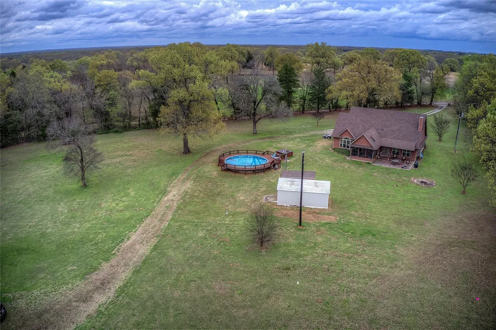 811 Rs County Road 4250 Point, TX 75472