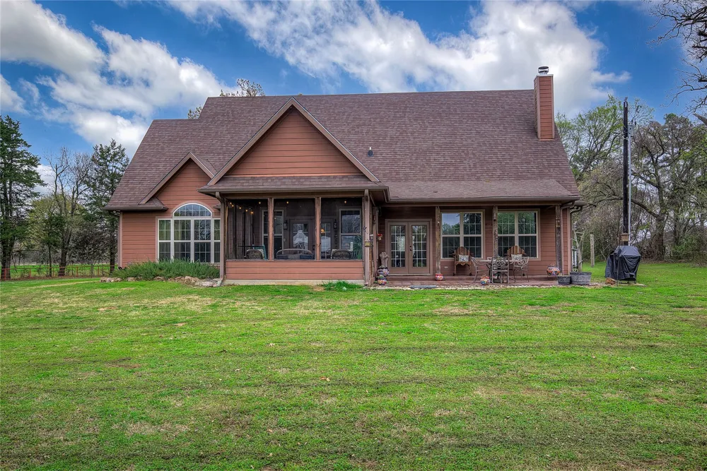 811 Rs County Road 4250 Point, TX 75472