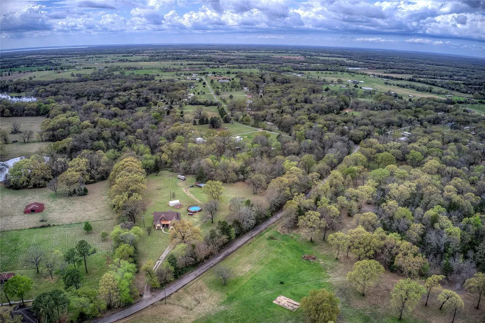 811 Rs County Road 4250 Point, TX 75472