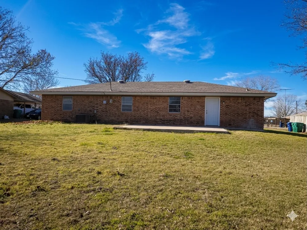 305 Sierra Vista Drive Chico, TX 76431