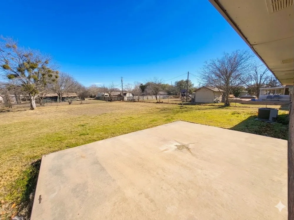 305 Sierra Vista Drive Chico, TX 76431