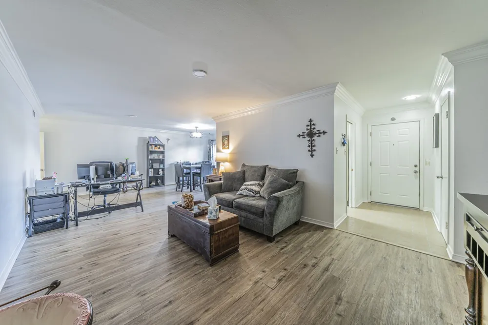 558 E Avenue J #B Grand Prairie, TX 75050