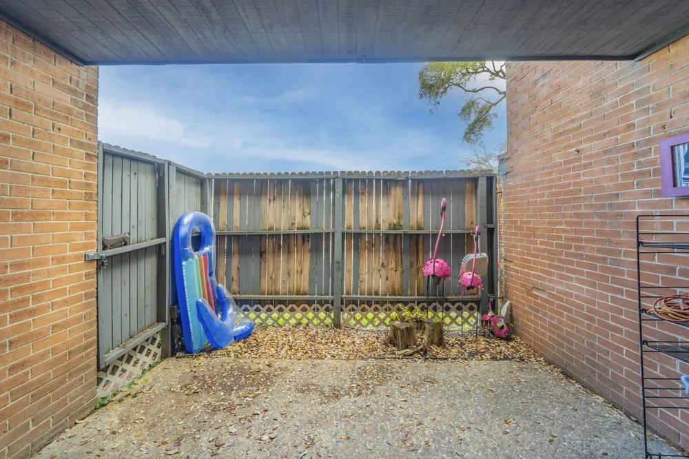 558 E Avenue J #B Grand Prairie, TX 75050
