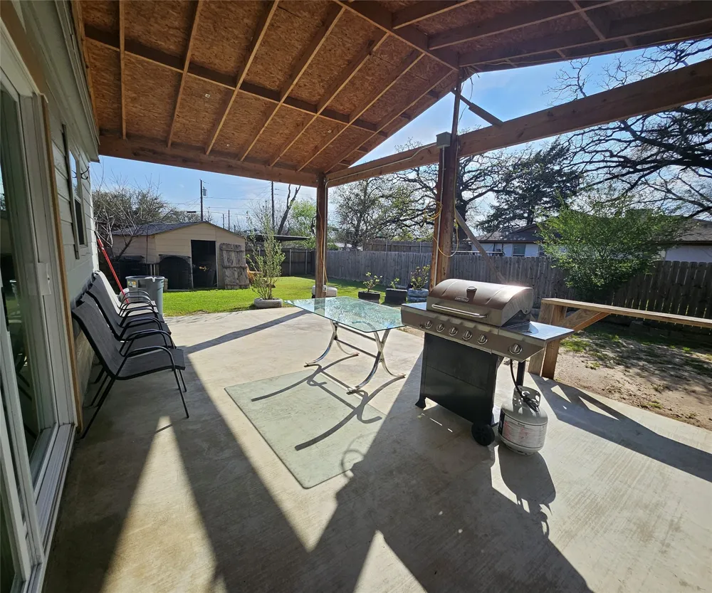 2549 Spring Creek Drive Balch Springs, TX 75180