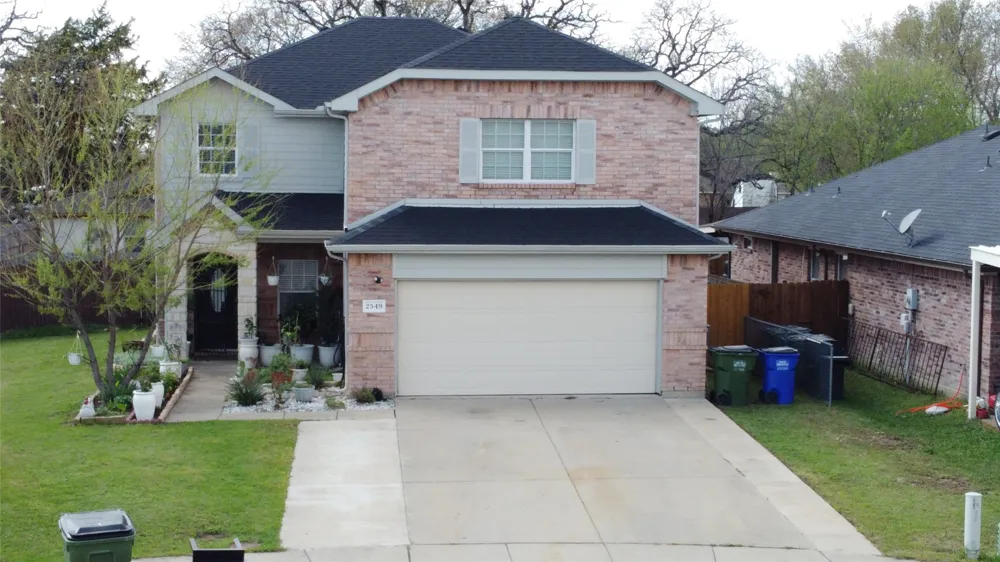 2549 Spring Creek Drive Balch Springs, TX 75180