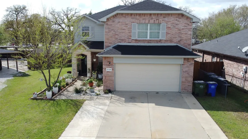 2549 Spring Creek Drive Balch Springs, TX 75180