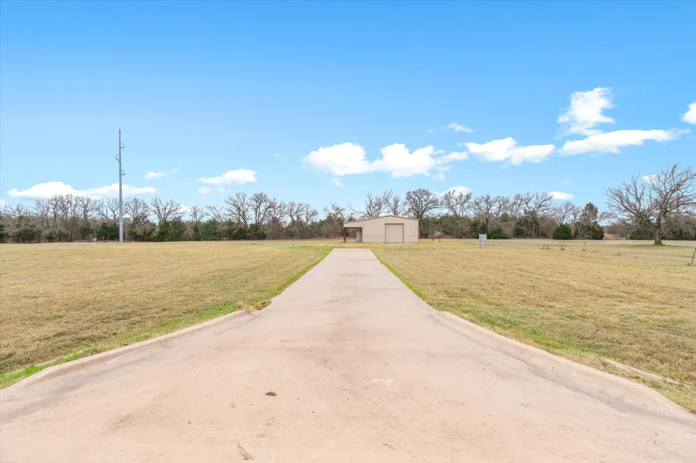 5971 Hidden Oaks Drive Quinlan, TX 75474