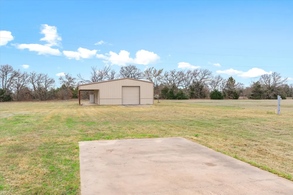 5971 Hidden Oaks Drive Quinlan, TX 75474