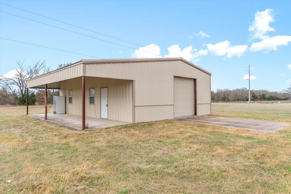 5971 Hidden Oaks Drive Quinlan, TX 75474