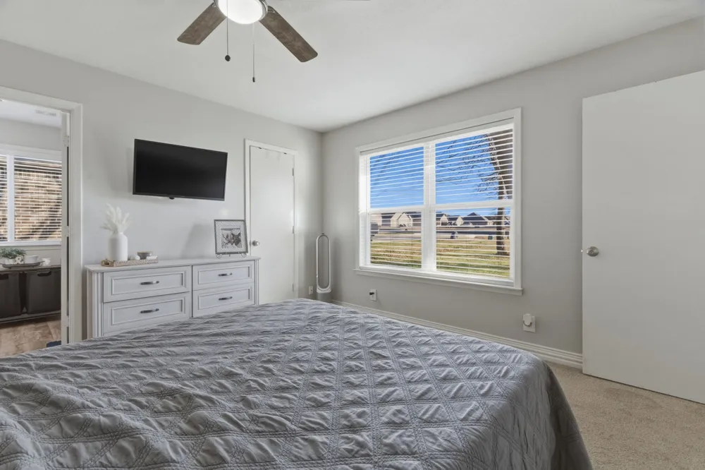 143 Mohave Drive E Lake Kiowa, TX 76240