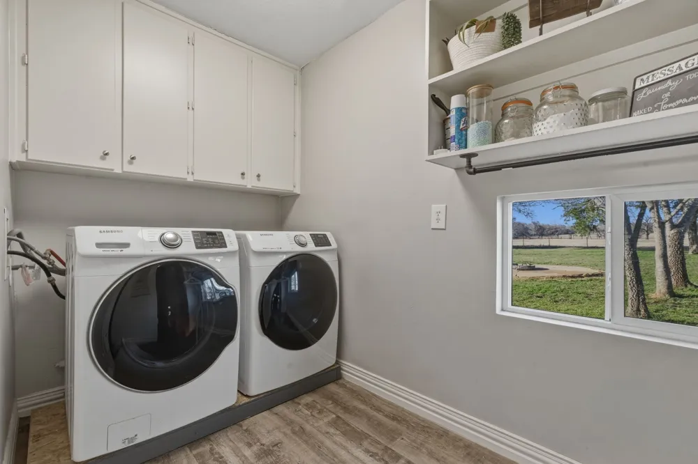 143 Mohave Drive E Lake Kiowa, TX 76240