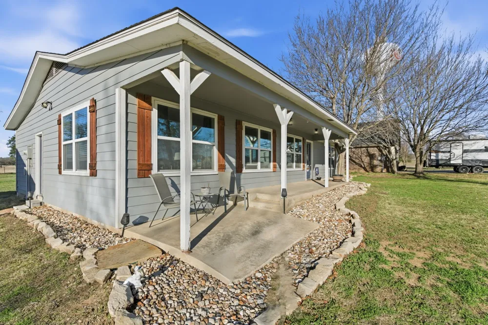 143 Mohave Drive E Lake Kiowa, TX 76240