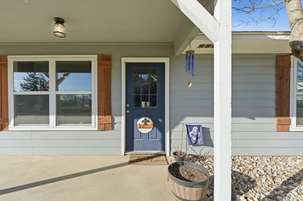 143 Mohave Drive E Lake Kiowa, TX 76240