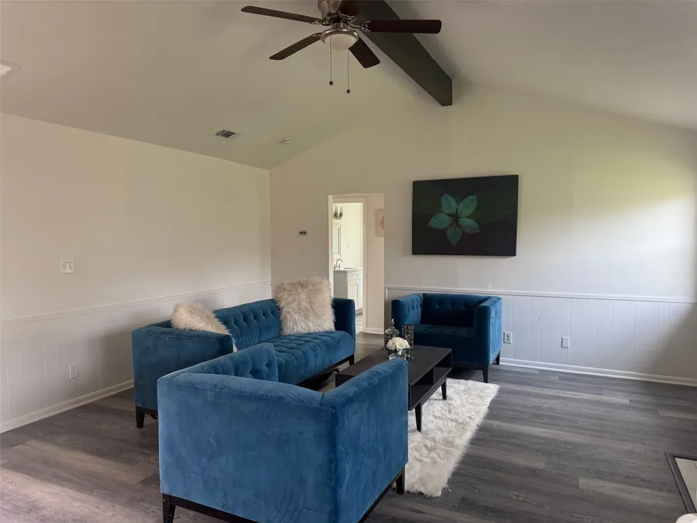 6412 Embassy Drive Forest Hill, TX 76119