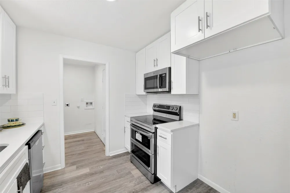 6412 Embassy Drive Forest Hill, TX 76119