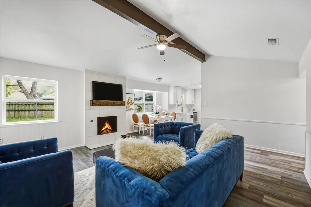 6412 Embassy Drive Forest Hill, TX 76119