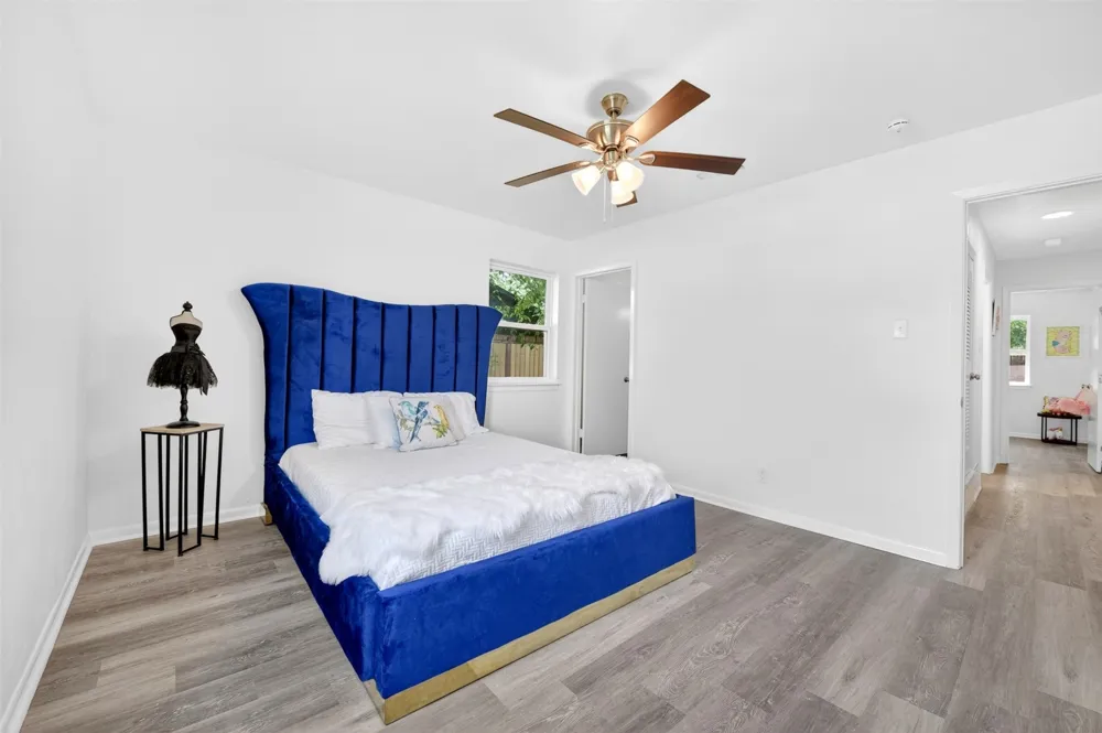 6412 Embassy Drive Forest Hill, TX 76119