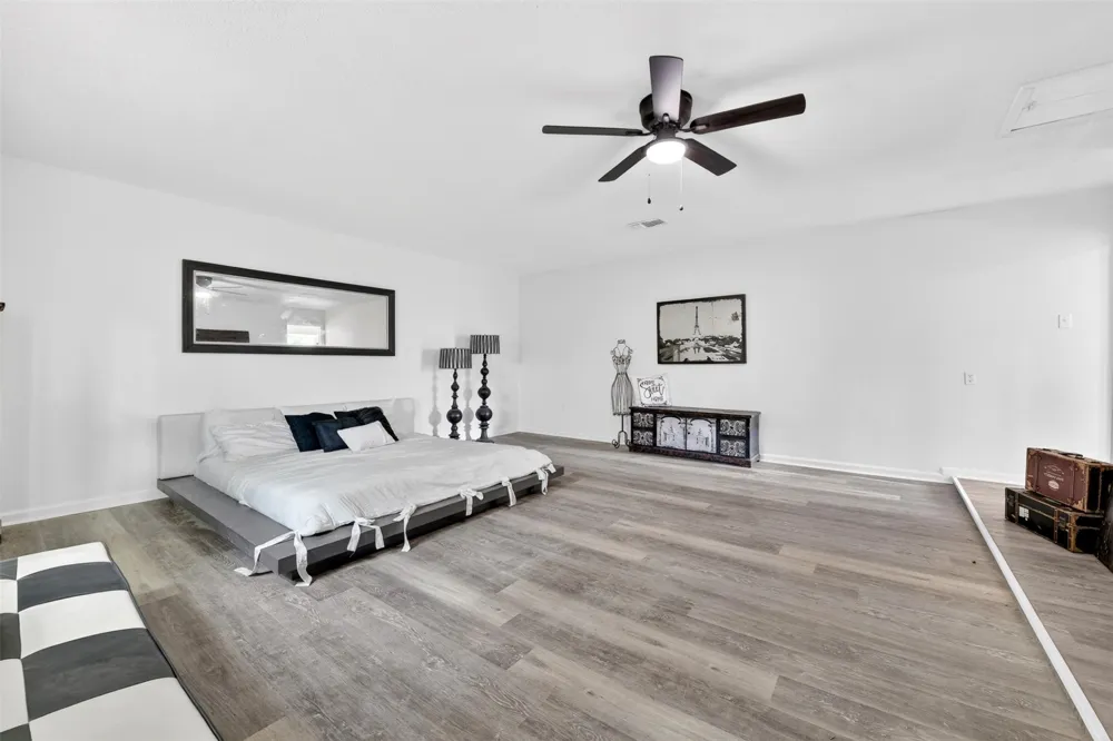 6412 Embassy Drive Forest Hill, TX 76119