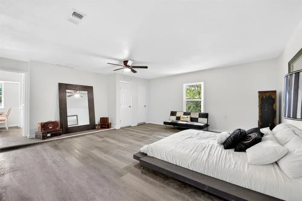 6412 Embassy Drive Forest Hill, TX 76119