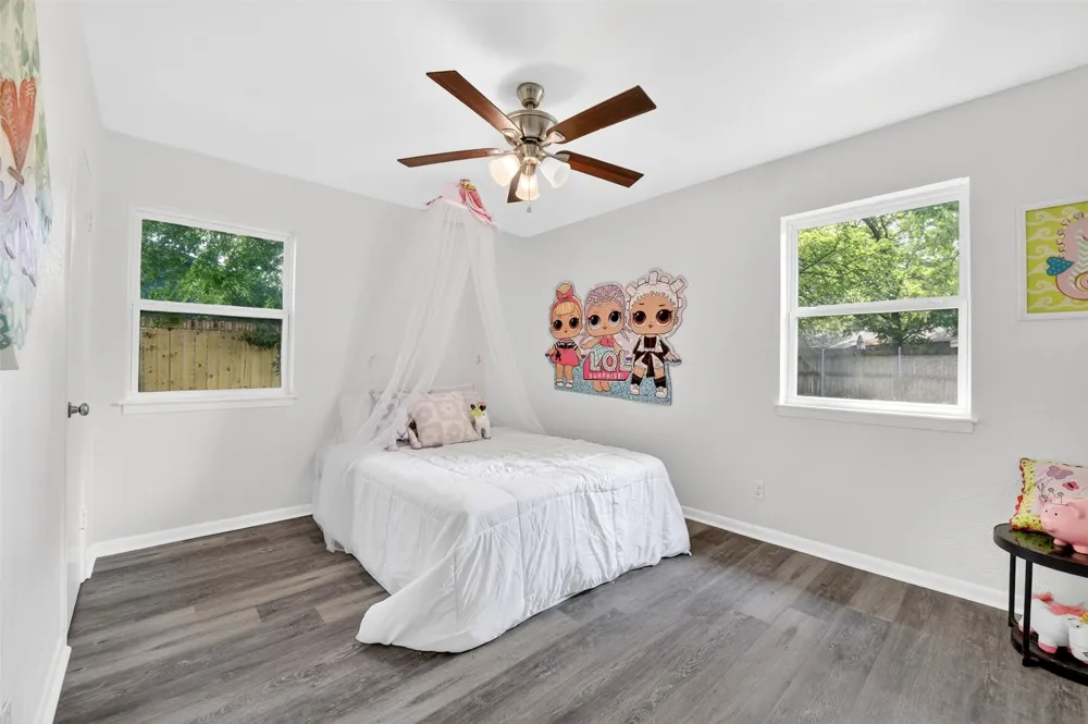 6412 Embassy Drive Forest Hill, TX 76119