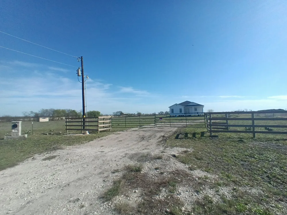 237 Barry Country Court Barry, TX 75102