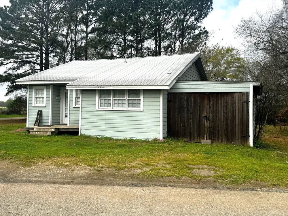 2108 CR 4110 Pittsburg, TX 75686