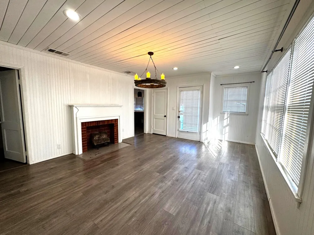 2108 CR 4110 Pittsburg, TX 75686