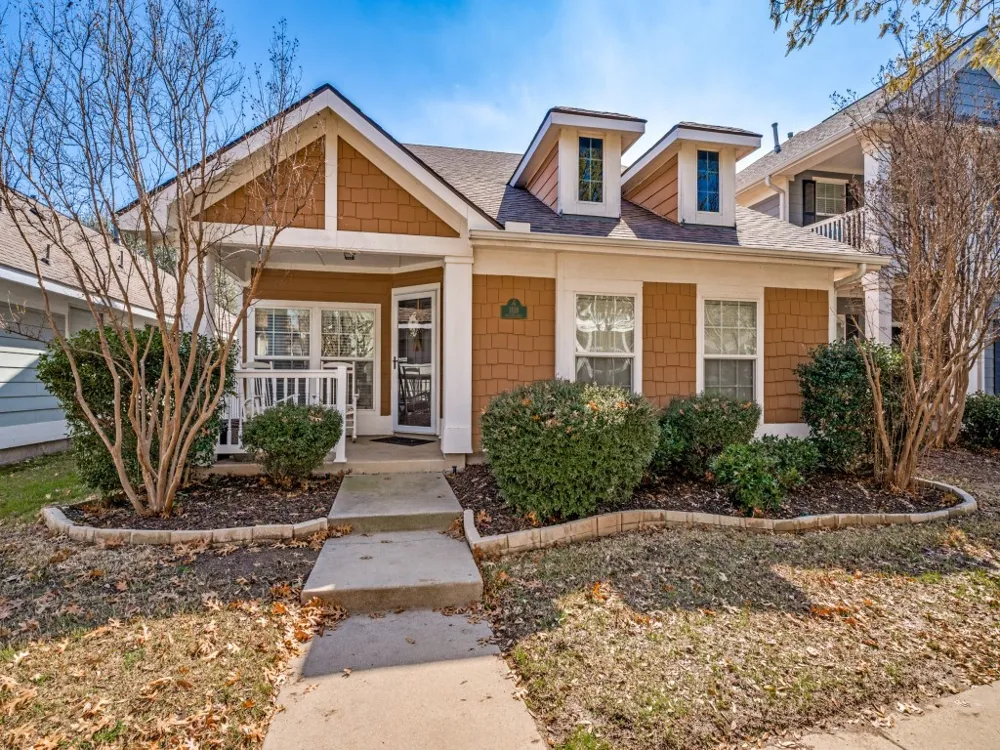 1128 Hayden Lane Savannah, TX 76227