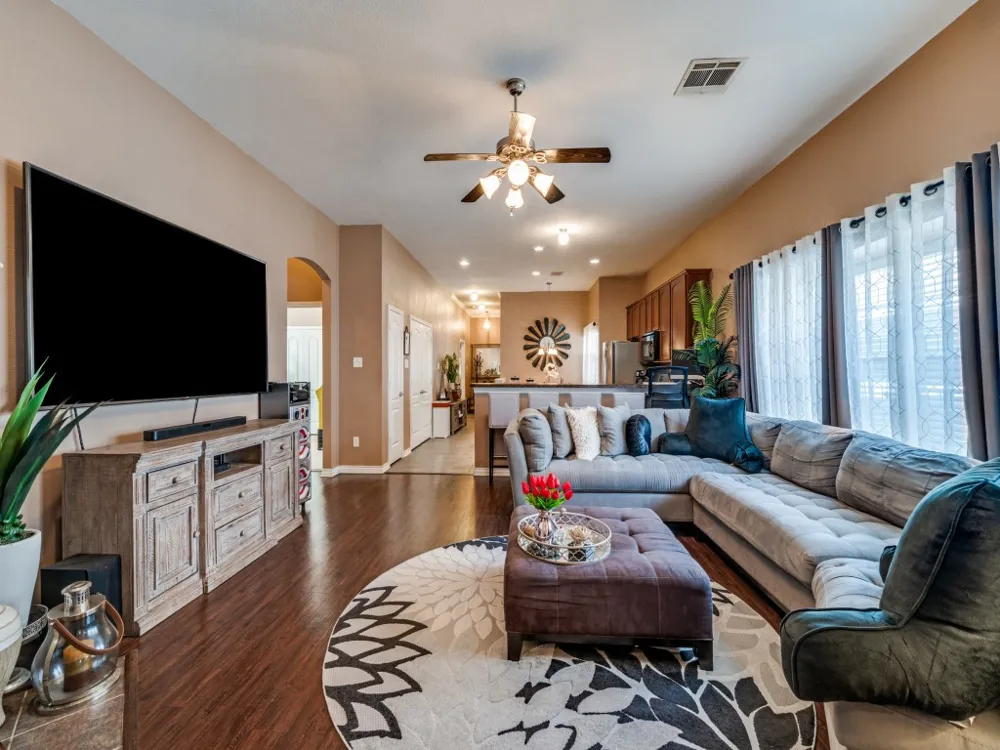 1128 Hayden Lane Savannah, TX 76227
