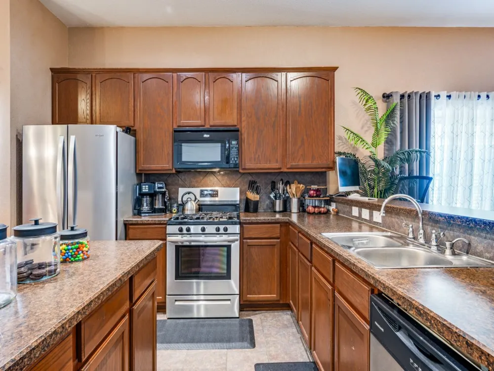 1128 Hayden Lane Savannah, TX 76227