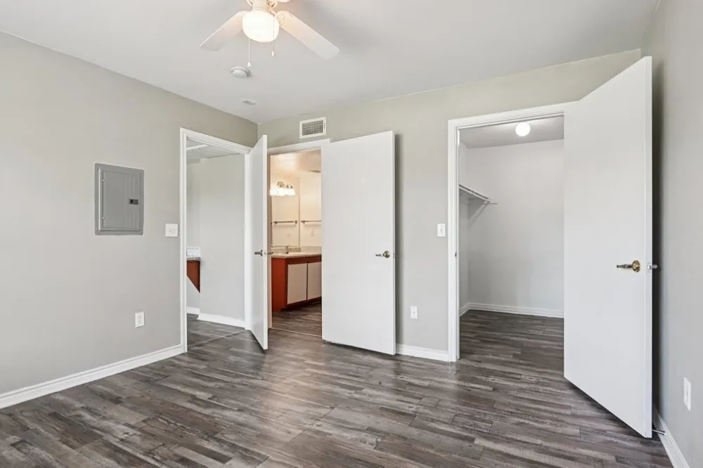 700 Timber Oaks Lane Grand Prairie, TX 75051